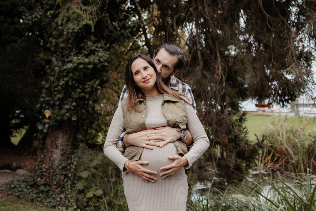 Outdoor Schwangerschaftsfotos - Babybauch Shooting in Zürich und Umgebung | Altermatt Photography