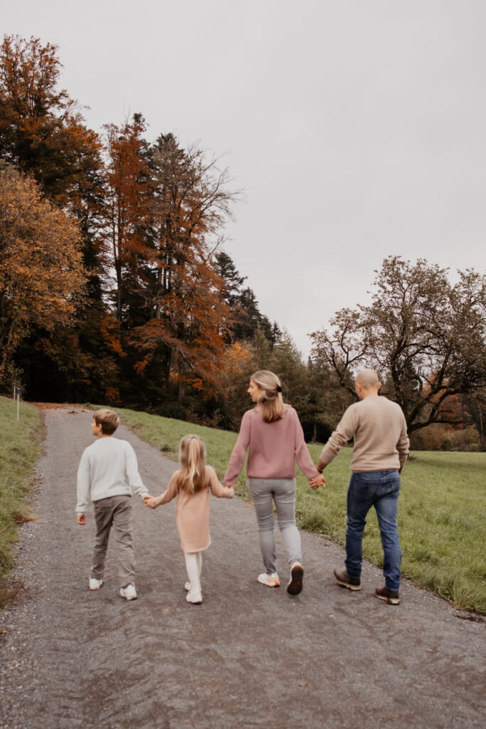 Inspiration für euer Familienshooting Outfit in Zürich