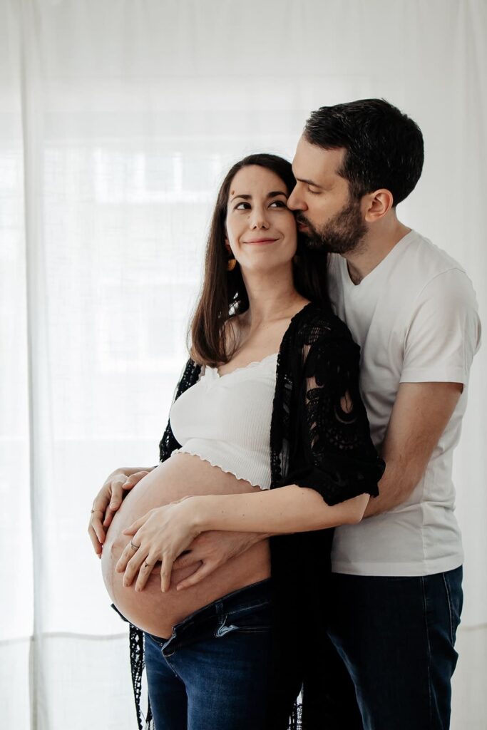 Schwangerschaftsshooting zuhause