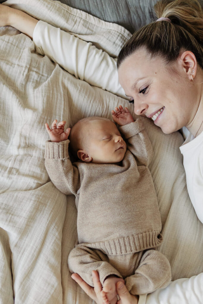 Newborn Shooting Outfit für harmonische Babybilder