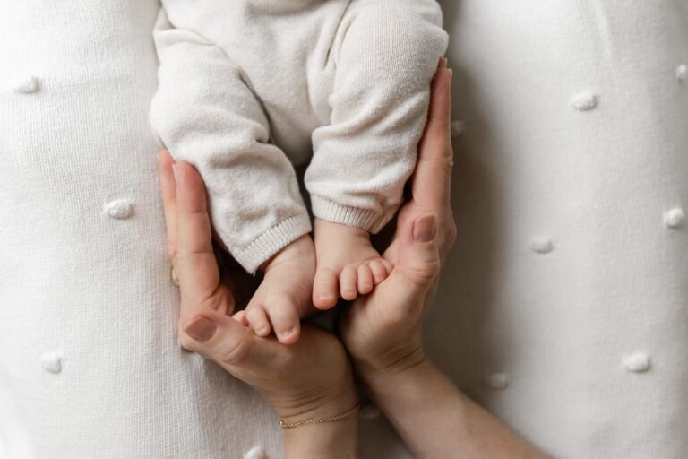 Authentische Newborn-, Babybauch- und Familienfotografie in Zürich I Altermatt Photography